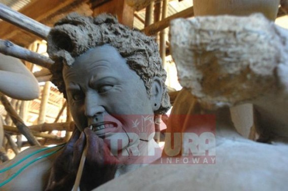 Craze for Durga festival among Tripura Bengalis raised high Craze for Durga festival among Tripura Bengalis raised high